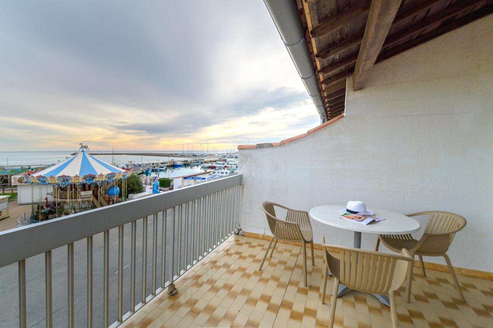 Abrivado Hotel Saintes-Maries-de-la-Mer Bagian luar foto